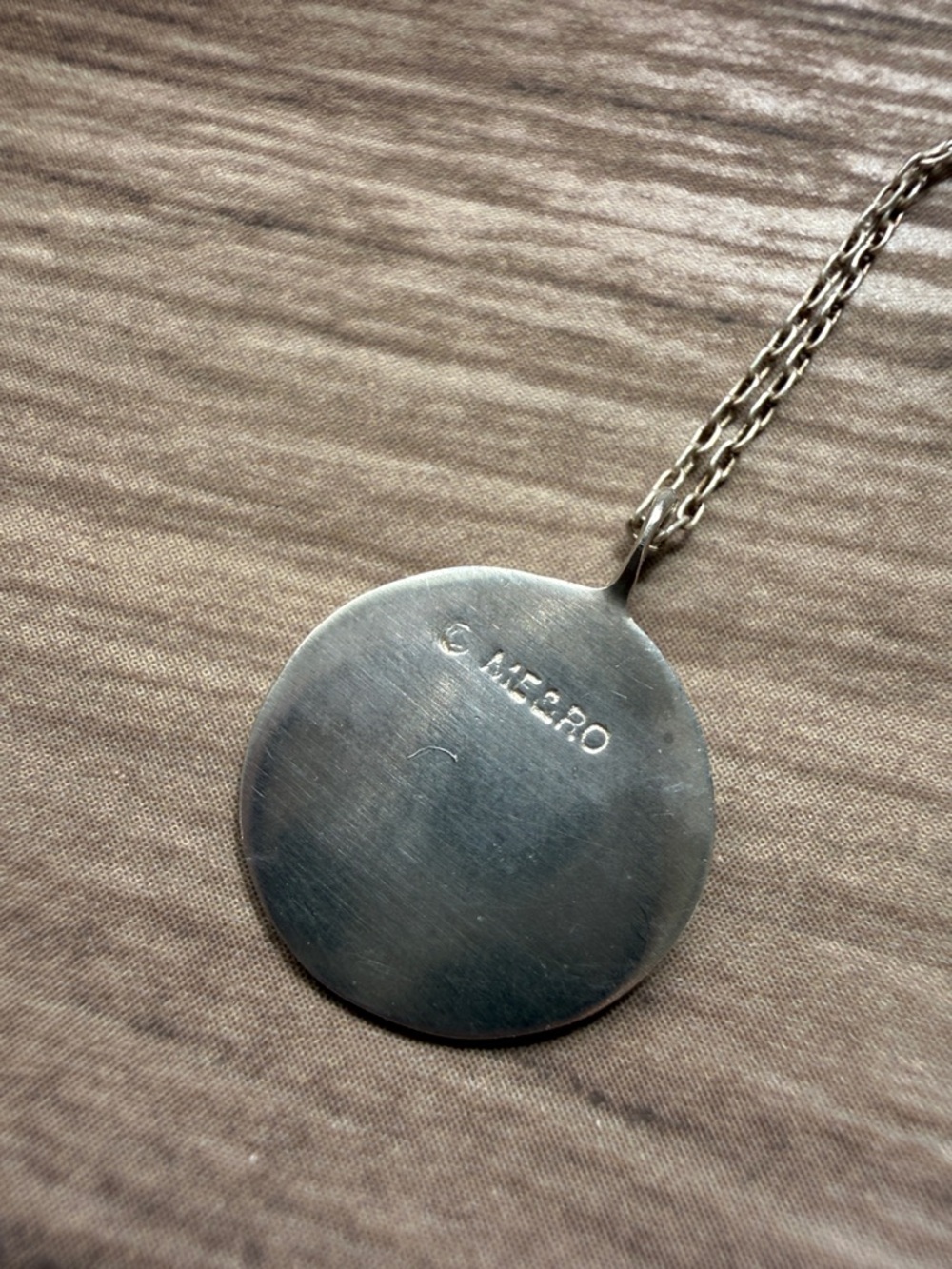 Vintage 1997 Me&Ro Sterling Silver Necklace w/original red pouch and card - Picture 7 of 7